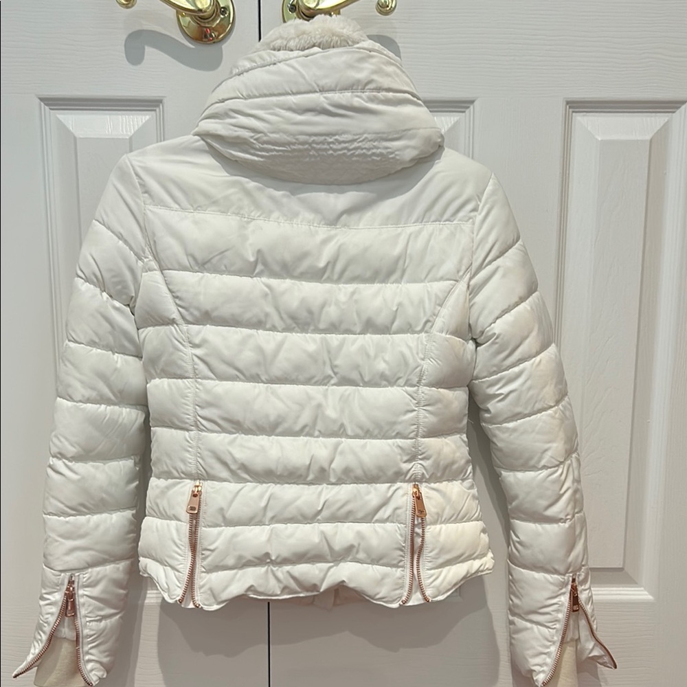 Zara White Puffer Jacket for Women - Picture 3 of 10